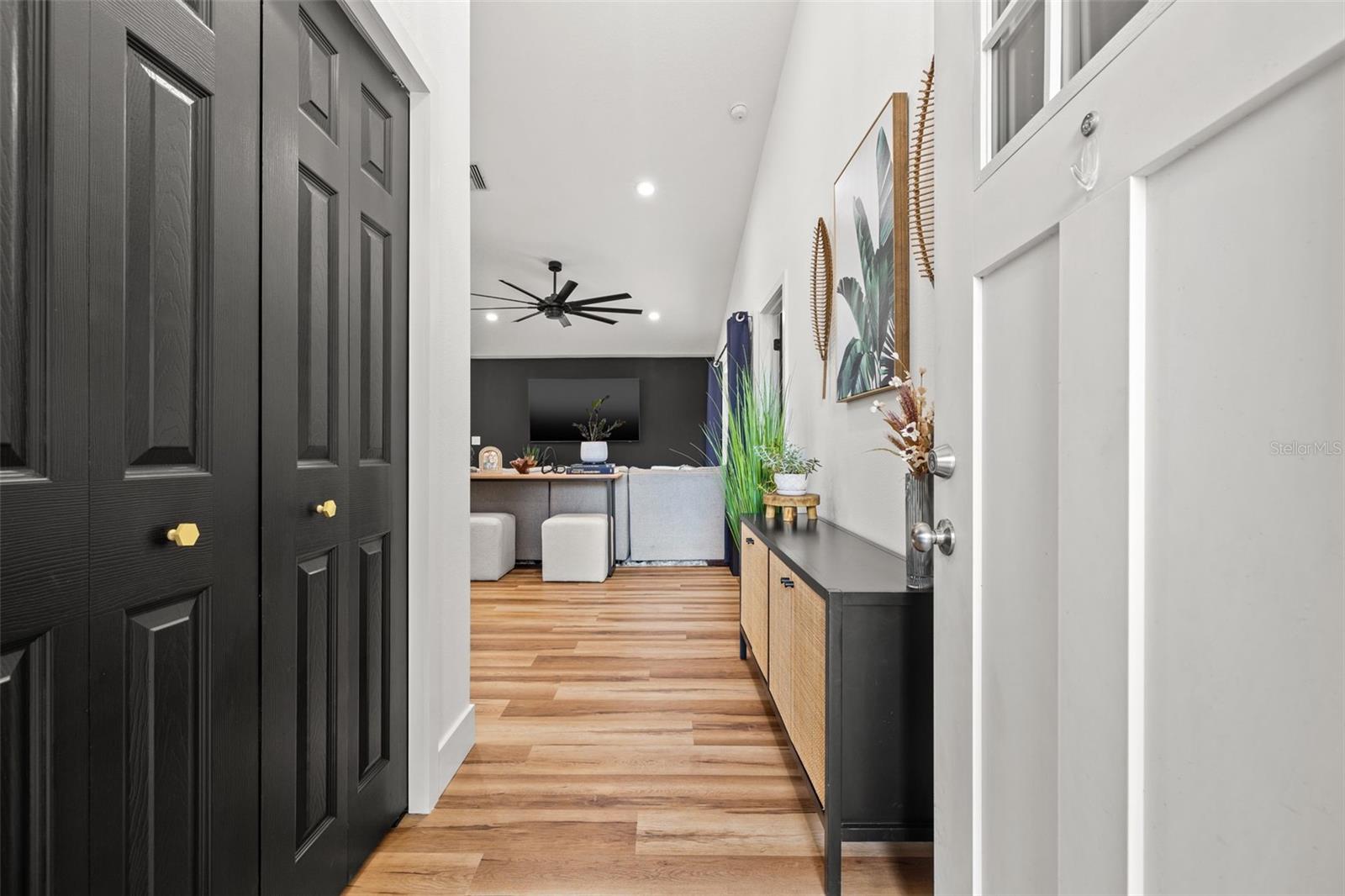 Image 5 of 48 For 12645 Pineforest Way E