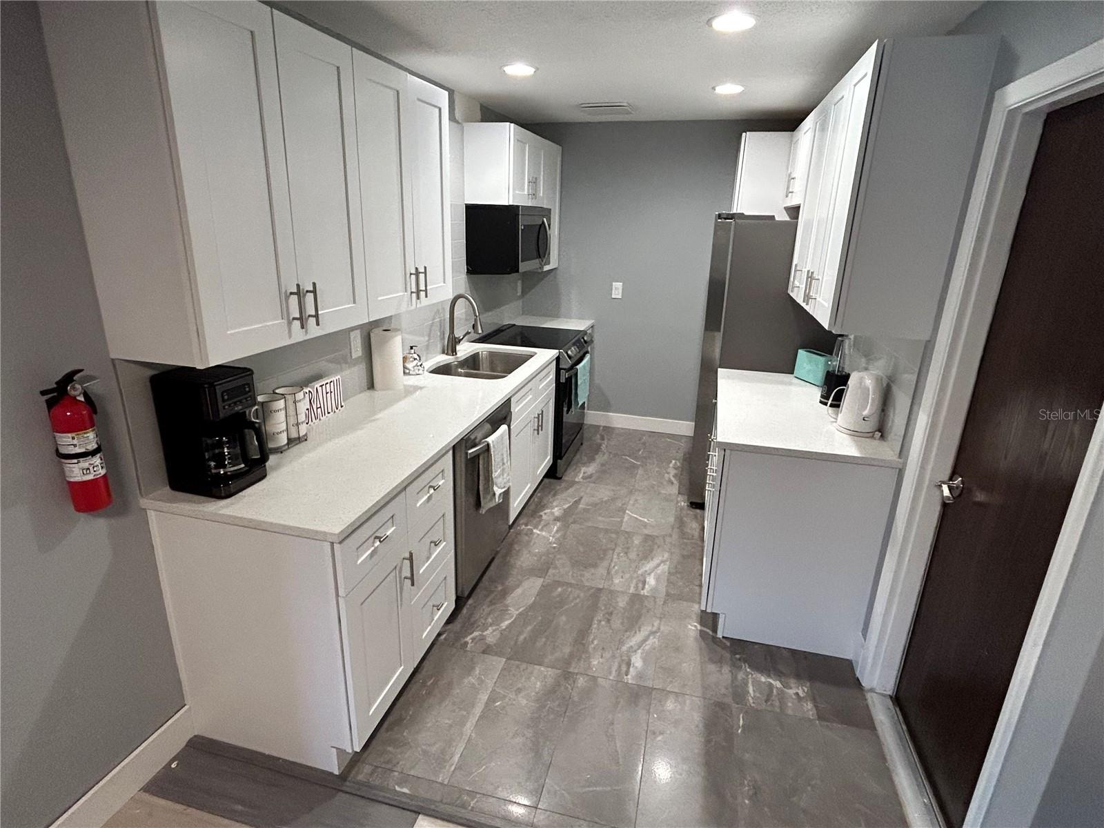 Image 4 of 9 For 5702 27th Avenue S