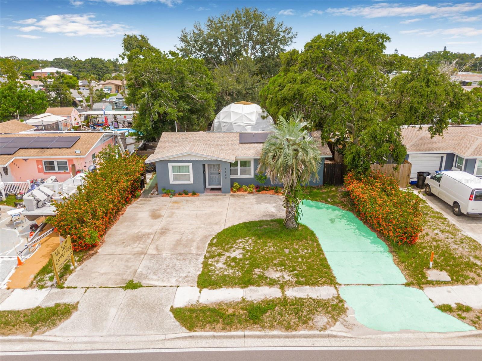 Image 3 of 36 For 7300 38th Avenue N
