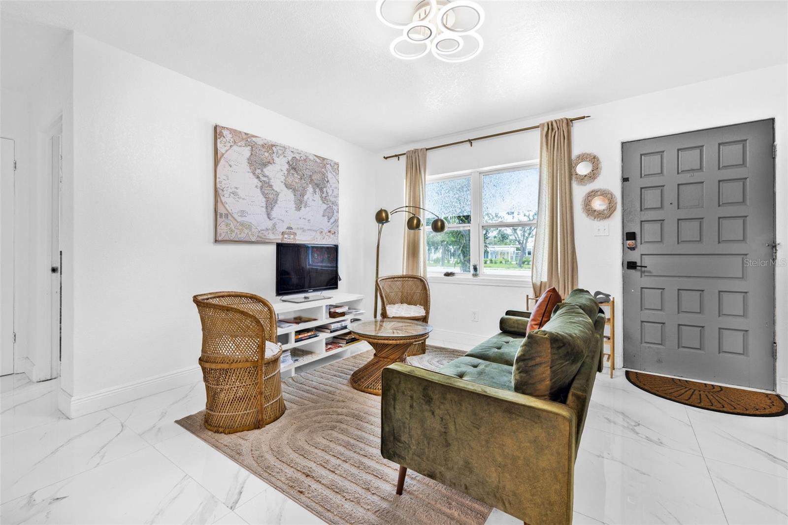 Image 6 of 36 For 7300 38th Avenue N