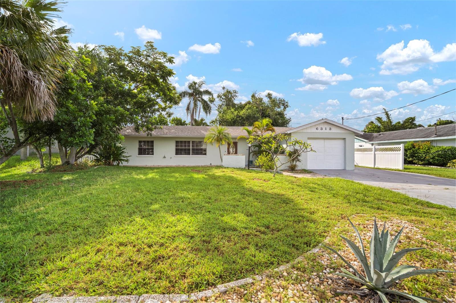 Image 2 of 39 For 6313 Flamingo Drive