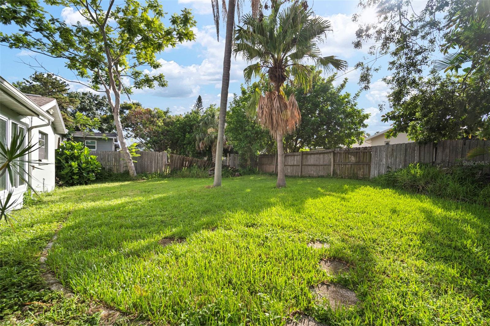 Image 5 of 39 For 6313 Flamingo Drive
