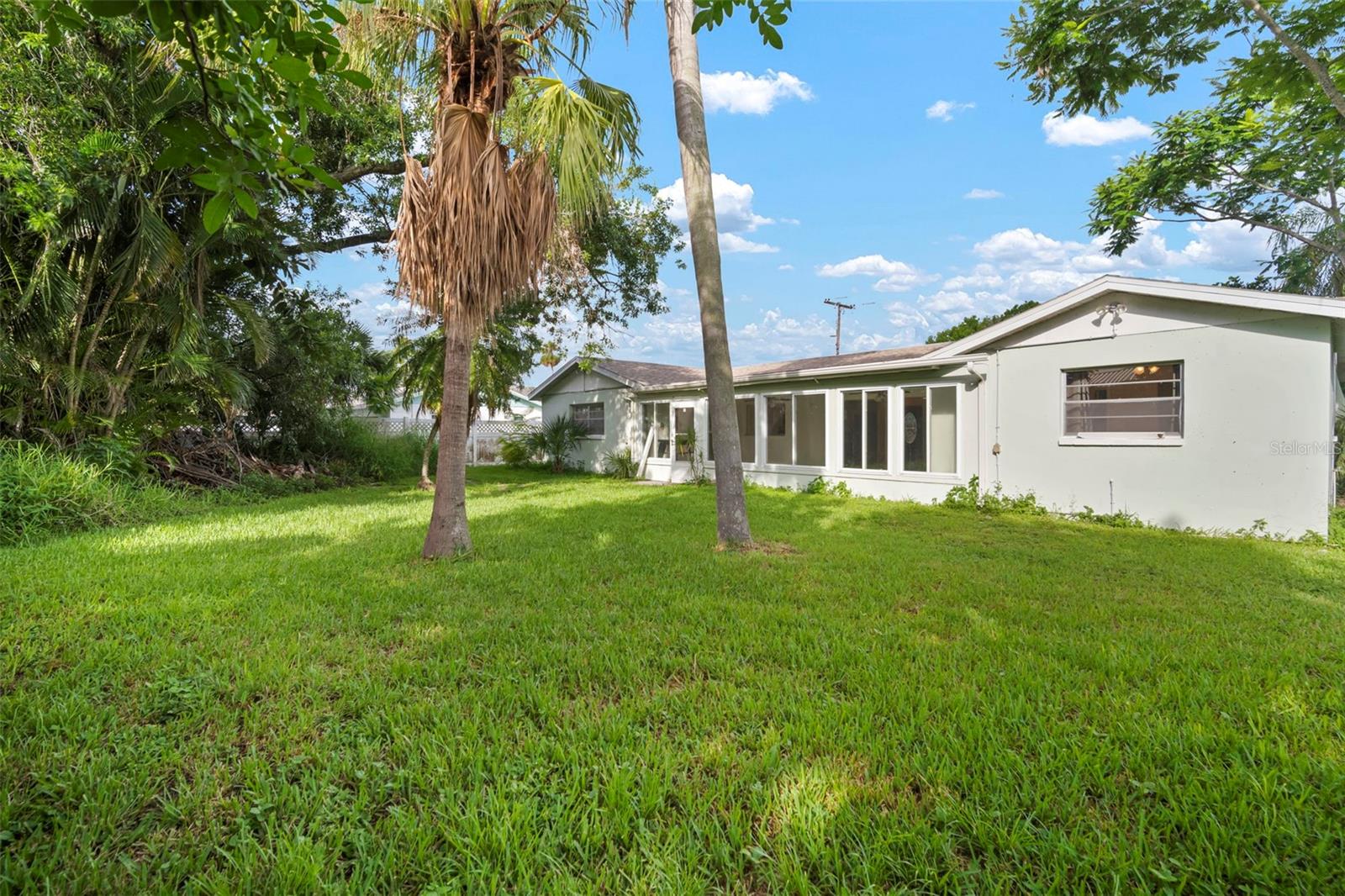 Image 8 of 39 For 6313 Flamingo Drive