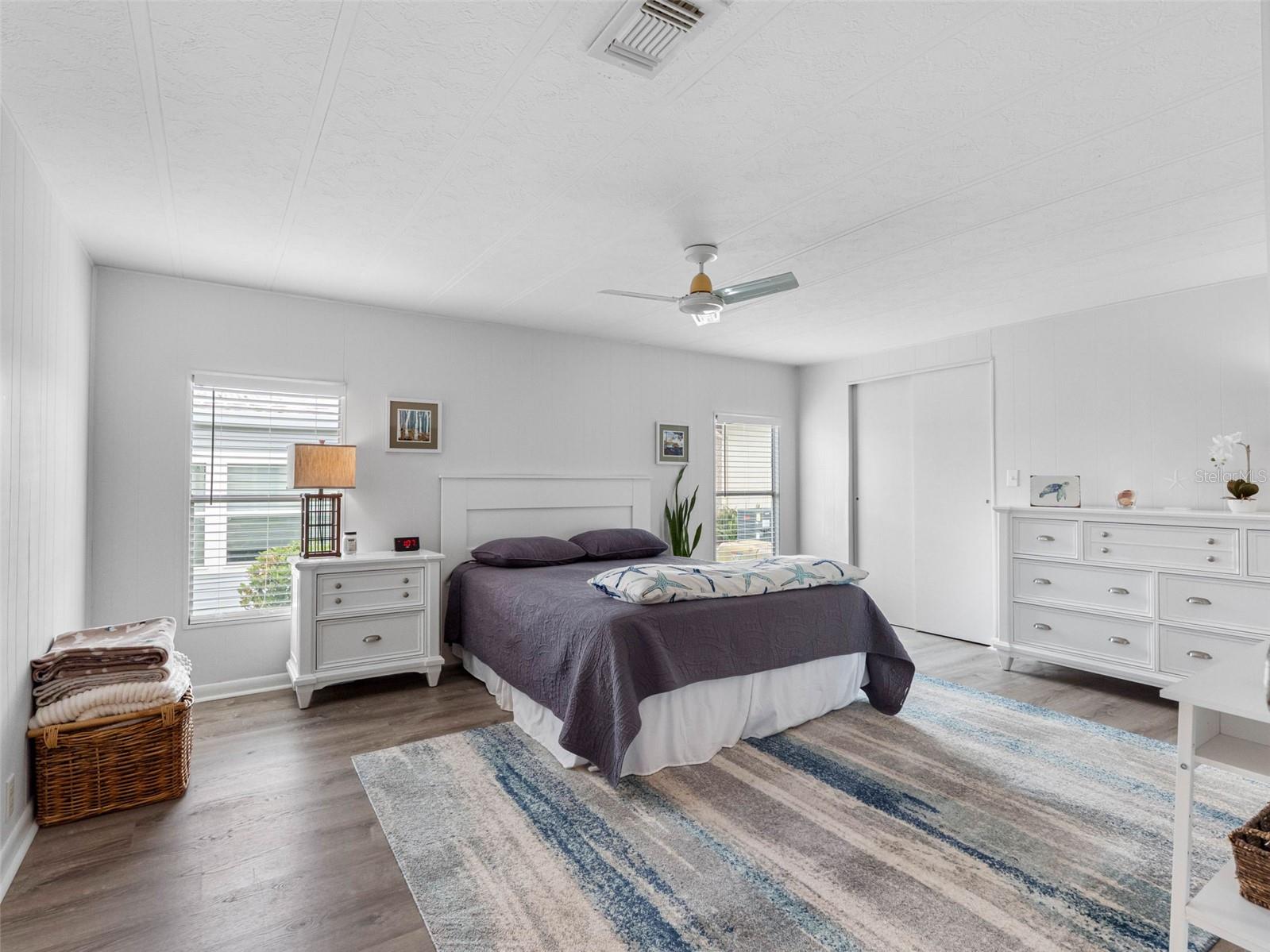 Image 11 of 24 For 12501 Ulmerton Road 21