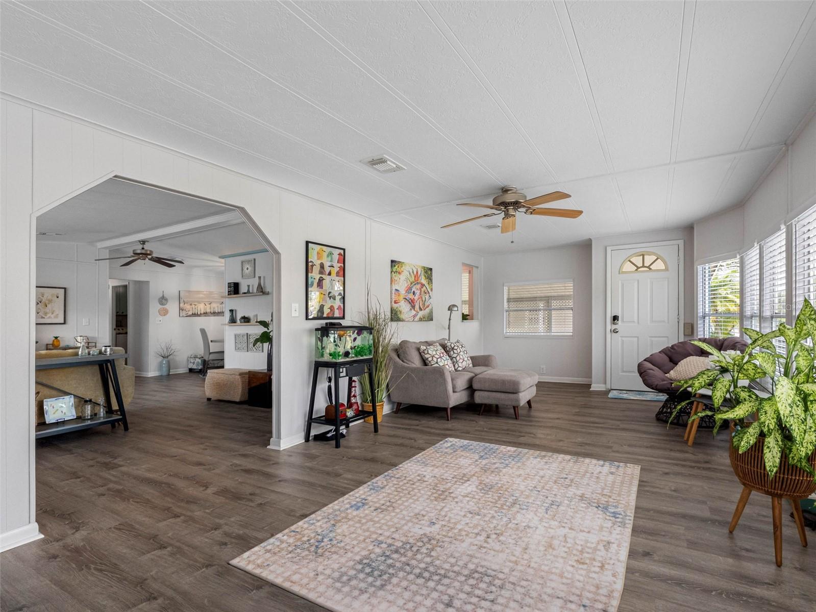 Image 5 of 24 For 12501 Ulmerton Road 21