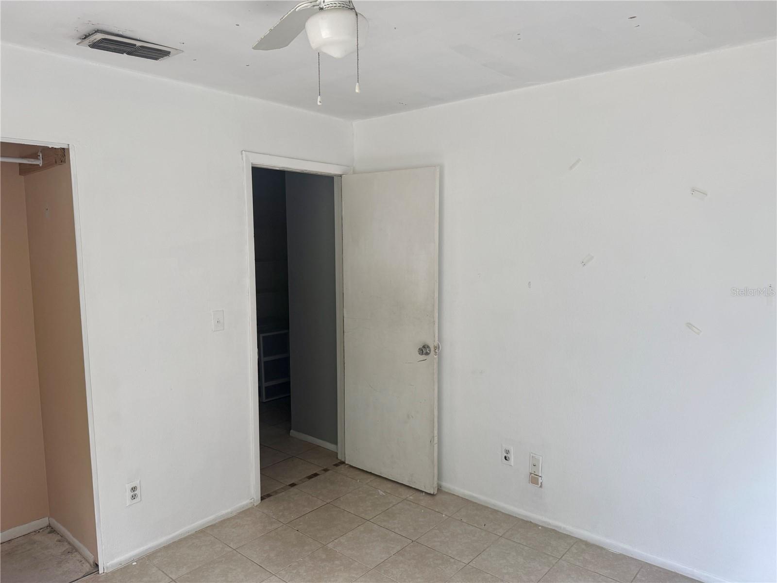 Image 17 of 22 For 10320 County Lake Drive