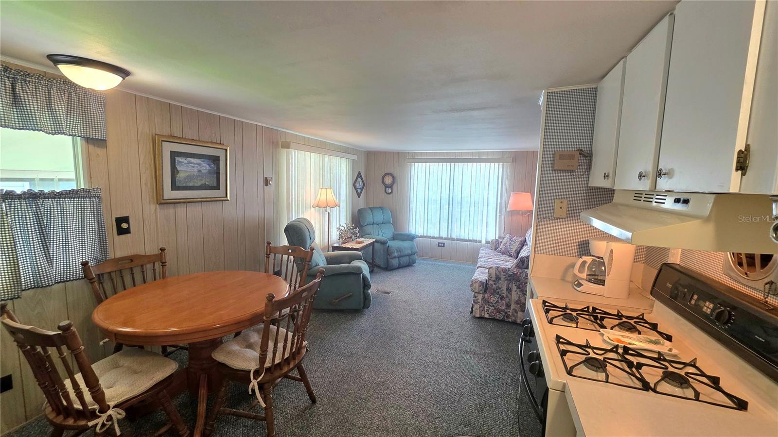 Image 11 of 66 For 37112 Sandra Avenue