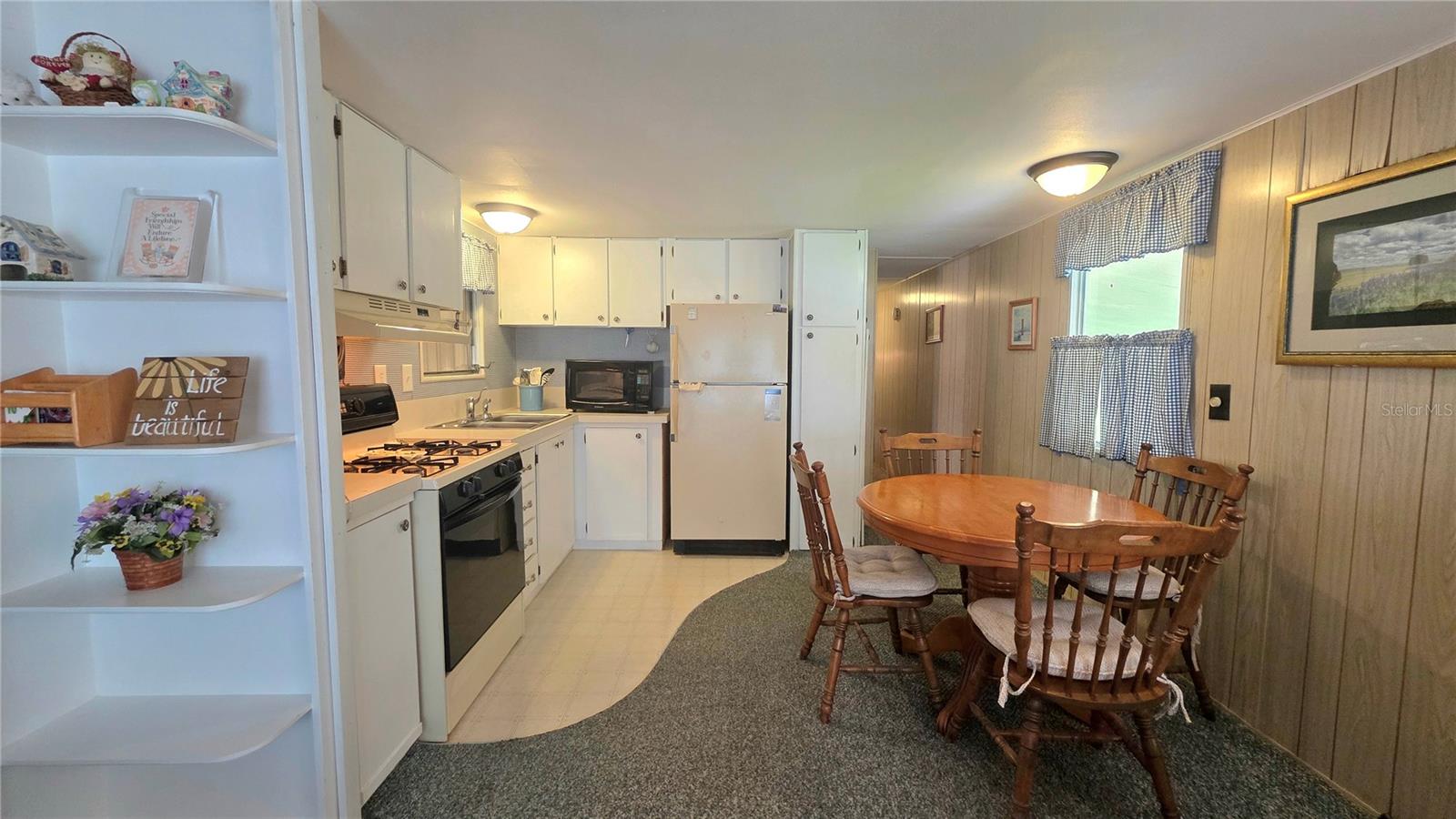 Image 19 of 66 For 37112 Sandra Avenue