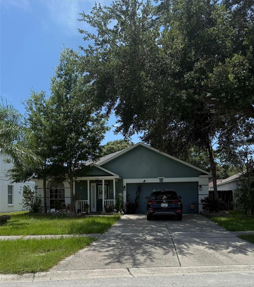 Listing Details for 324 Sacramento Street, VALRICO, FL 33594