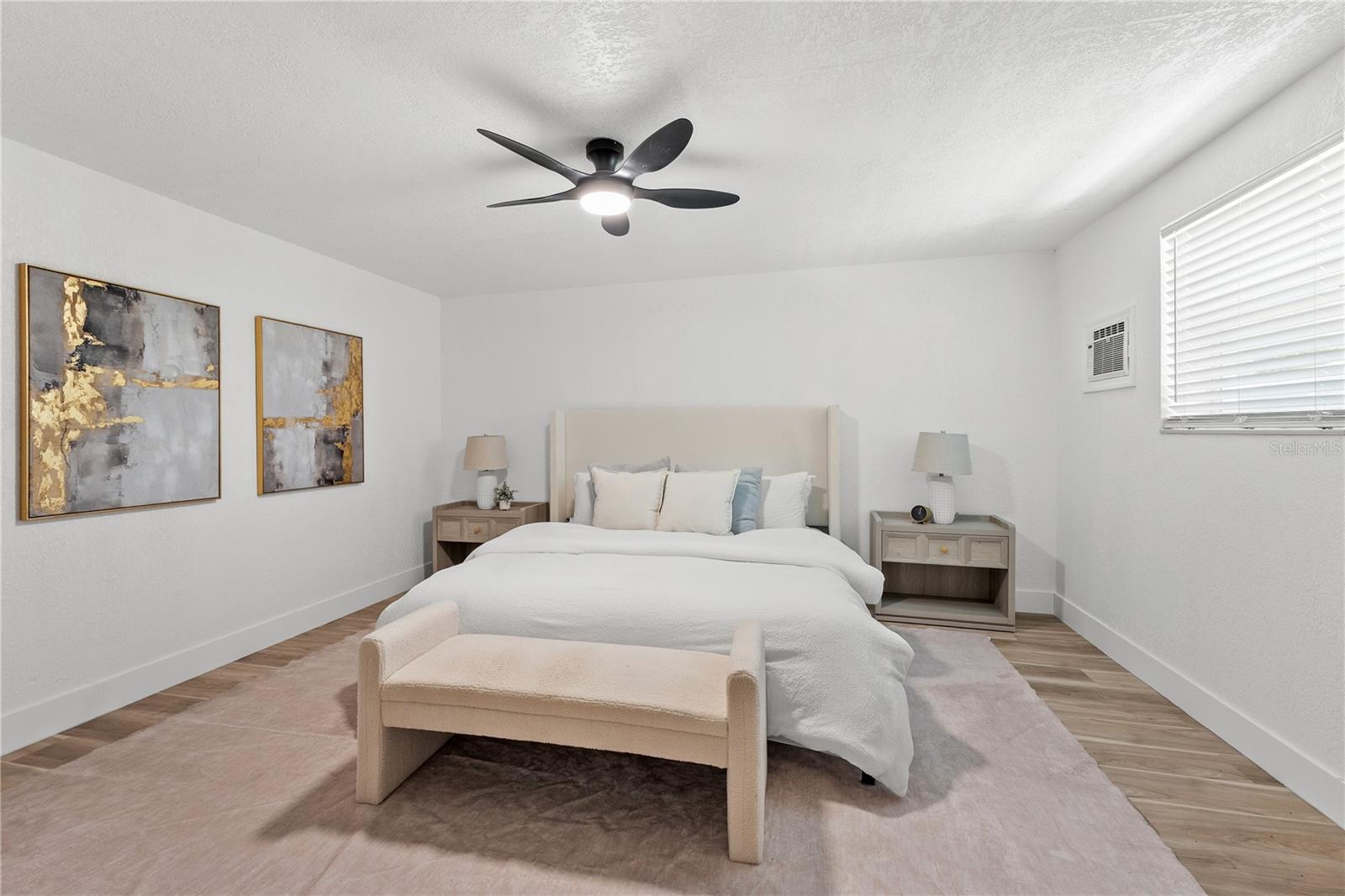 Listing photo id 15 for 4143 Baden Drive