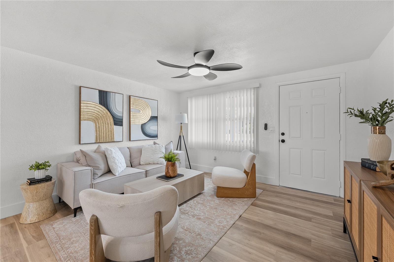 Listing photo id 3 for 4143 Baden Drive