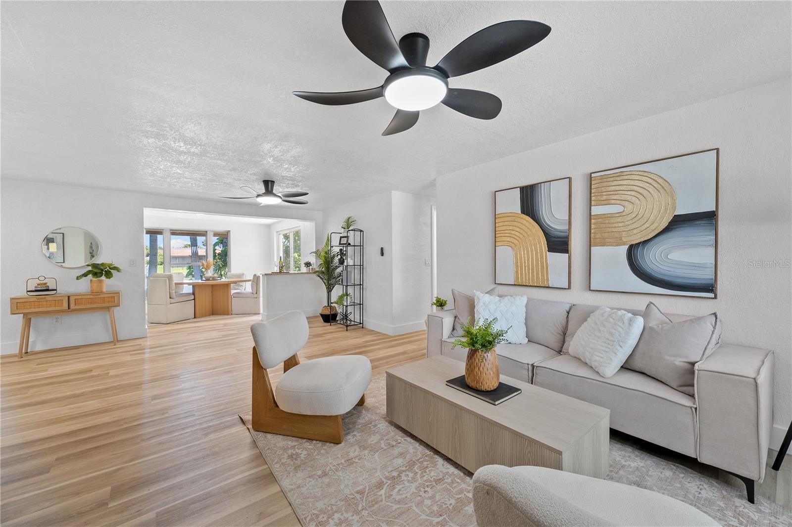 Listing photo id 5 for 4143 Baden Drive