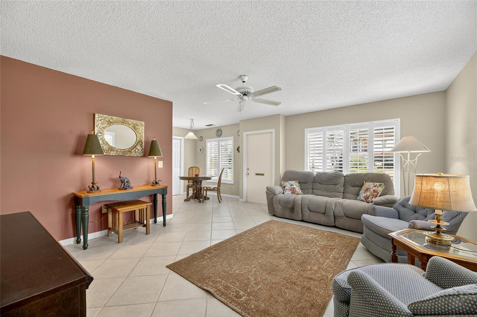 Image 10 of 77 For 1624 Costa Street