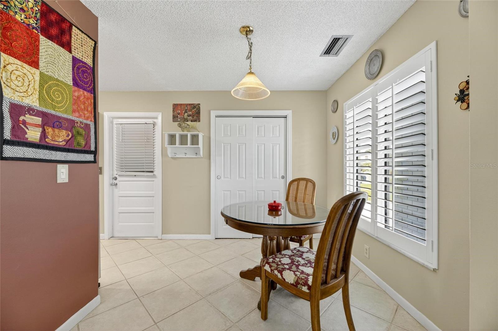 Image 13 of 77 For 1624 Costa Street