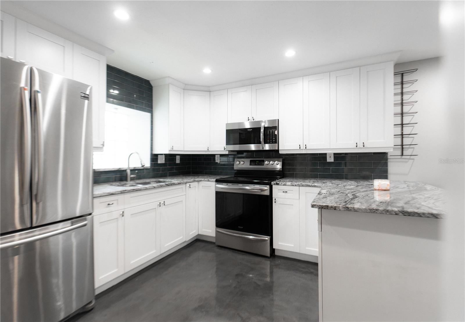 Image 3 of 7 For 3528 5th Avenue N