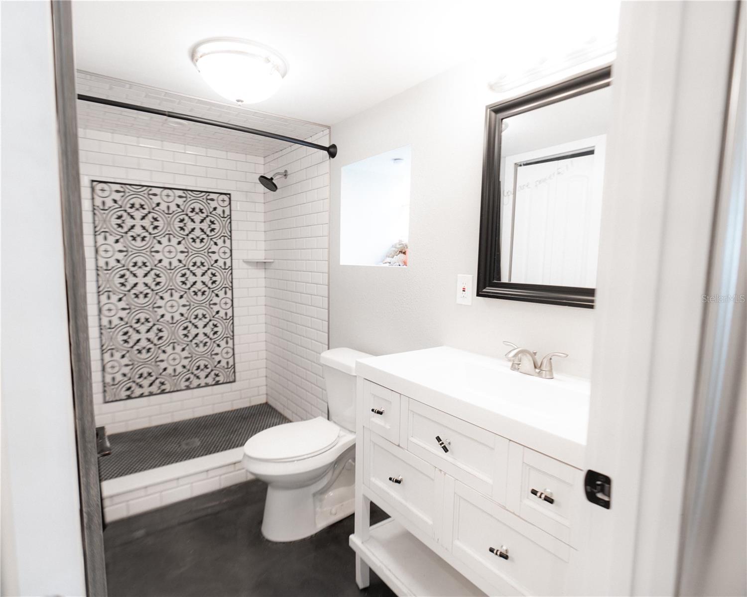 Image 4 of 7 For 3528 5th Avenue N