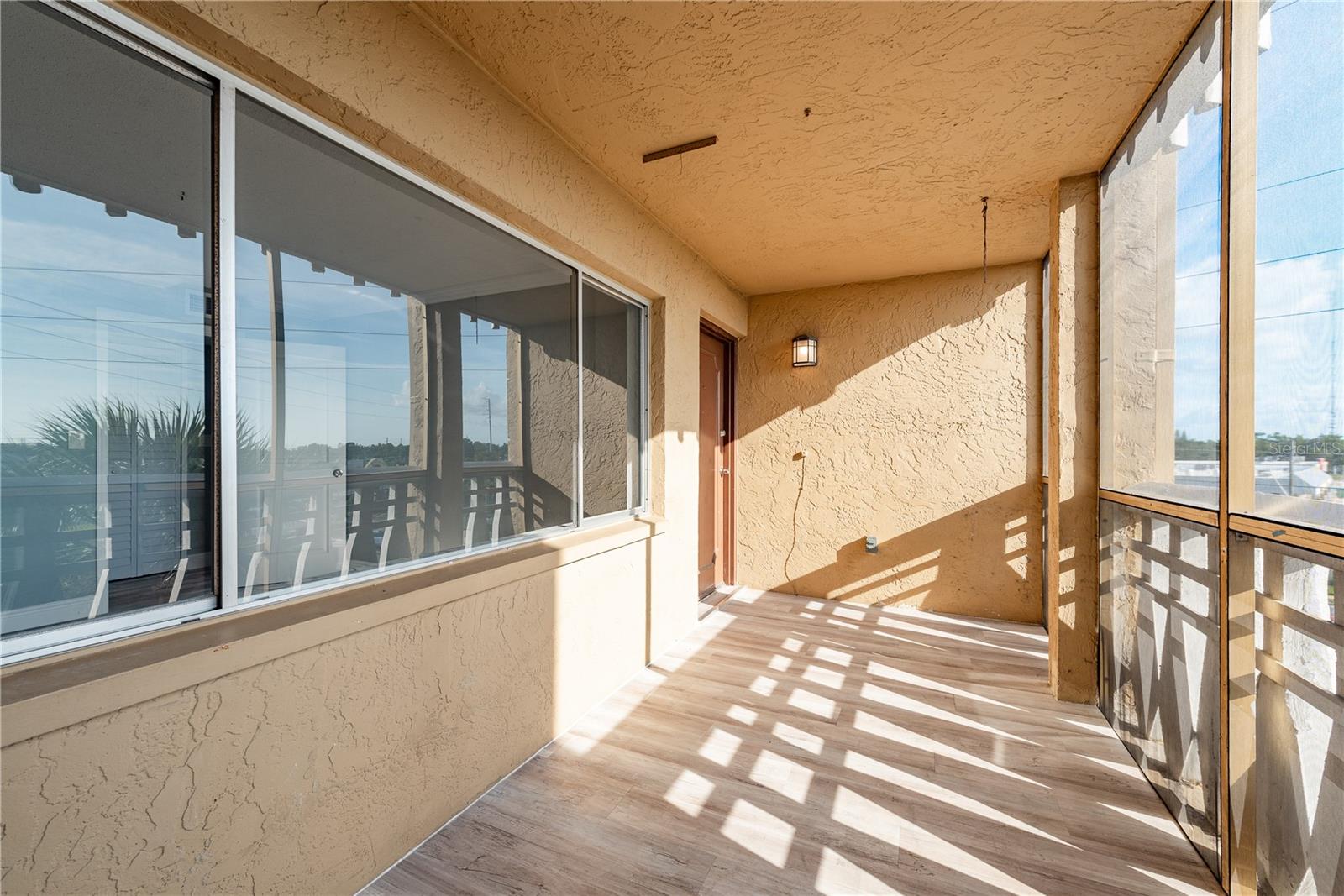 Image 3 of 30 For 8950 Park Boulevard 410