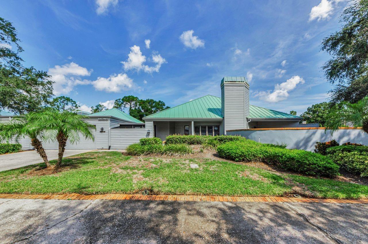 Details for 10479 Longwood Drive, SEMINOLE, FL 33777