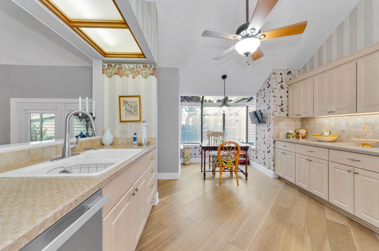 Image 11 of 39 For 10479 Longwood Drive