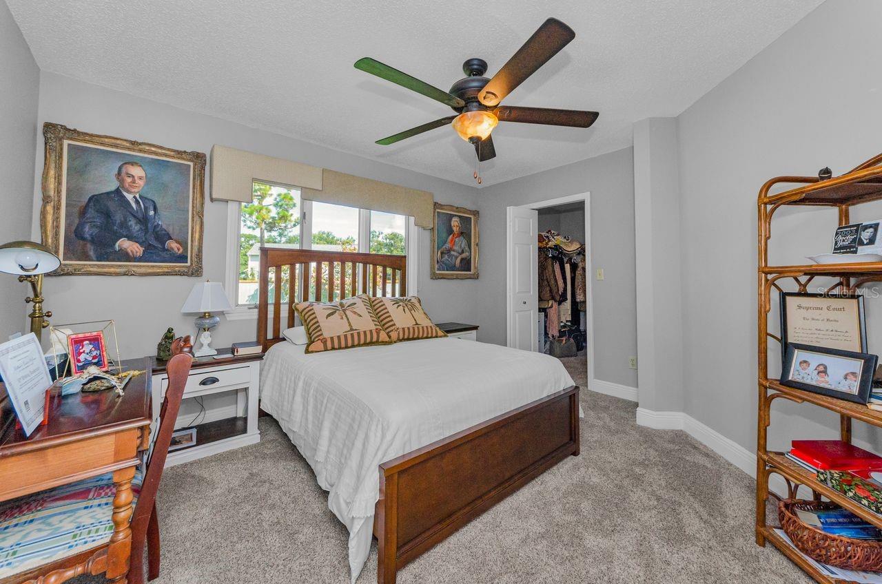 Image 18 of 39 For 10479 Longwood Drive