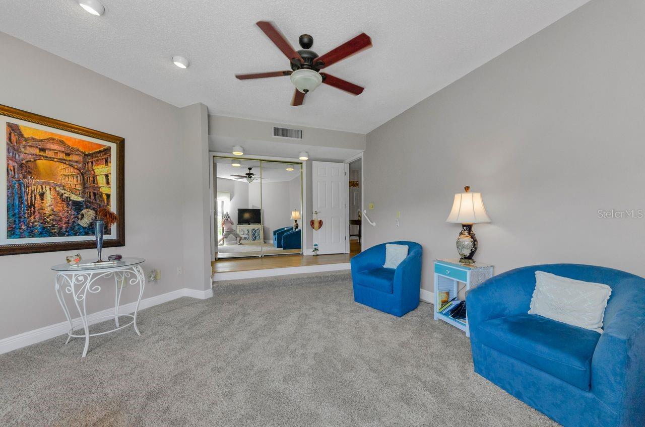Image 26 of 39 For 10479 Longwood Drive