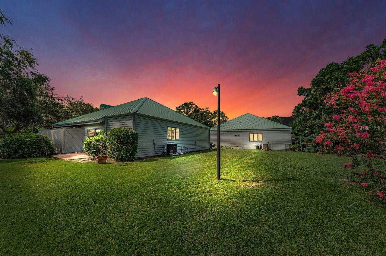 Image 35 of 39 For 10479 Longwood Drive