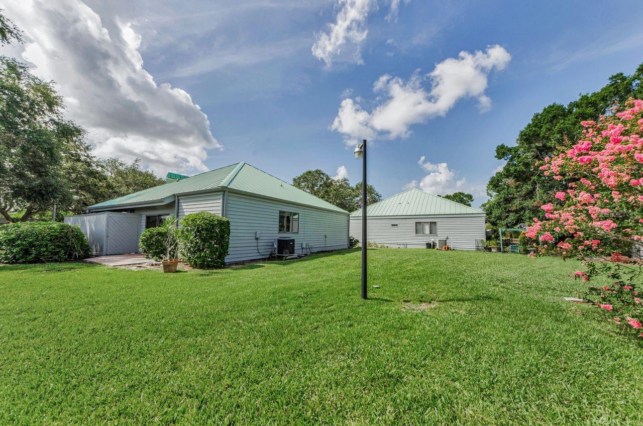 Image 36 of 39 For 10479 Longwood Drive