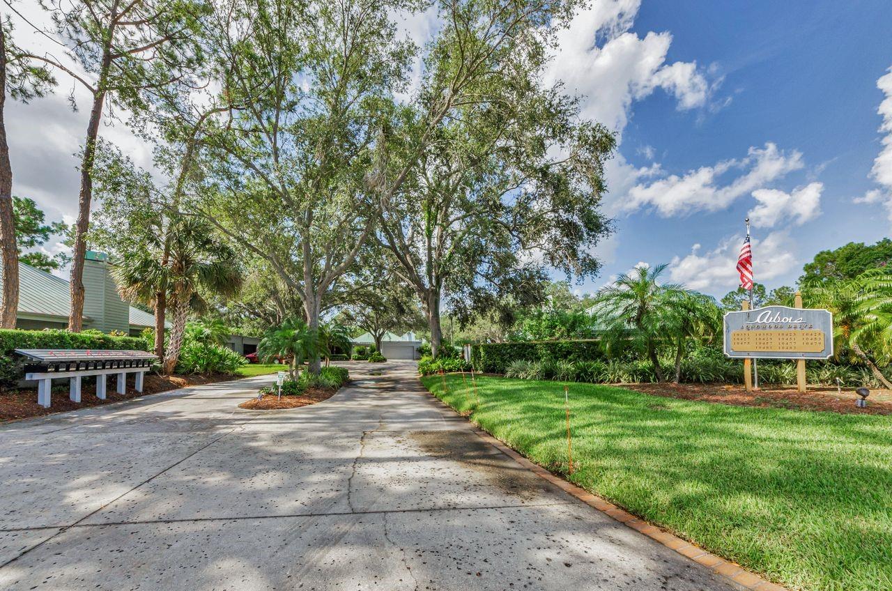 Image 38 of 39 For 10479 Longwood Drive