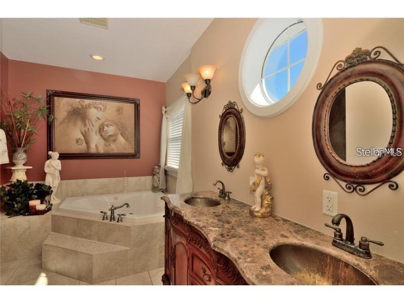 Image 19 of 21 For 11949 Riverhills Drive