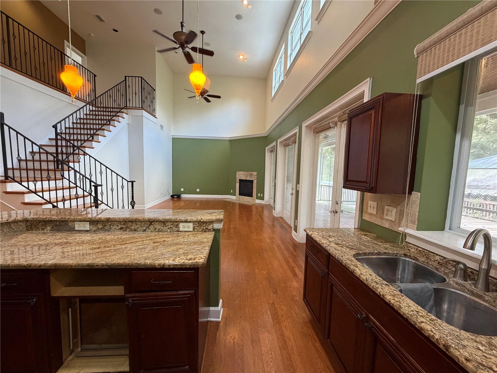 Image 32 of 66 For 11949 Riverhills Drive