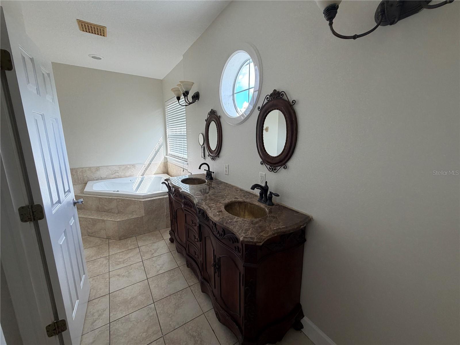 Image 39 of 66 For 11949 Riverhills Drive