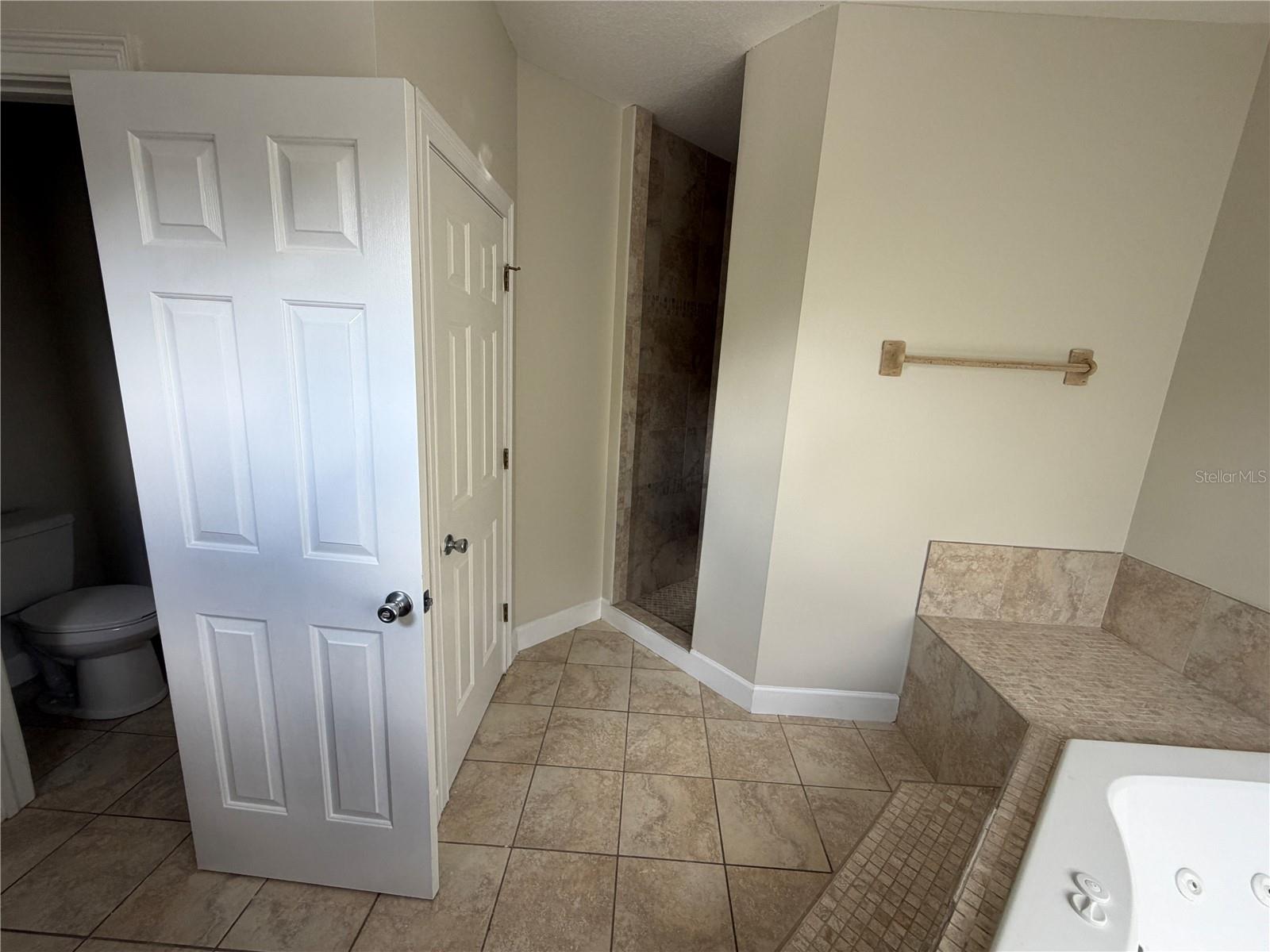 Image 40 of 66 For 11949 Riverhills Drive