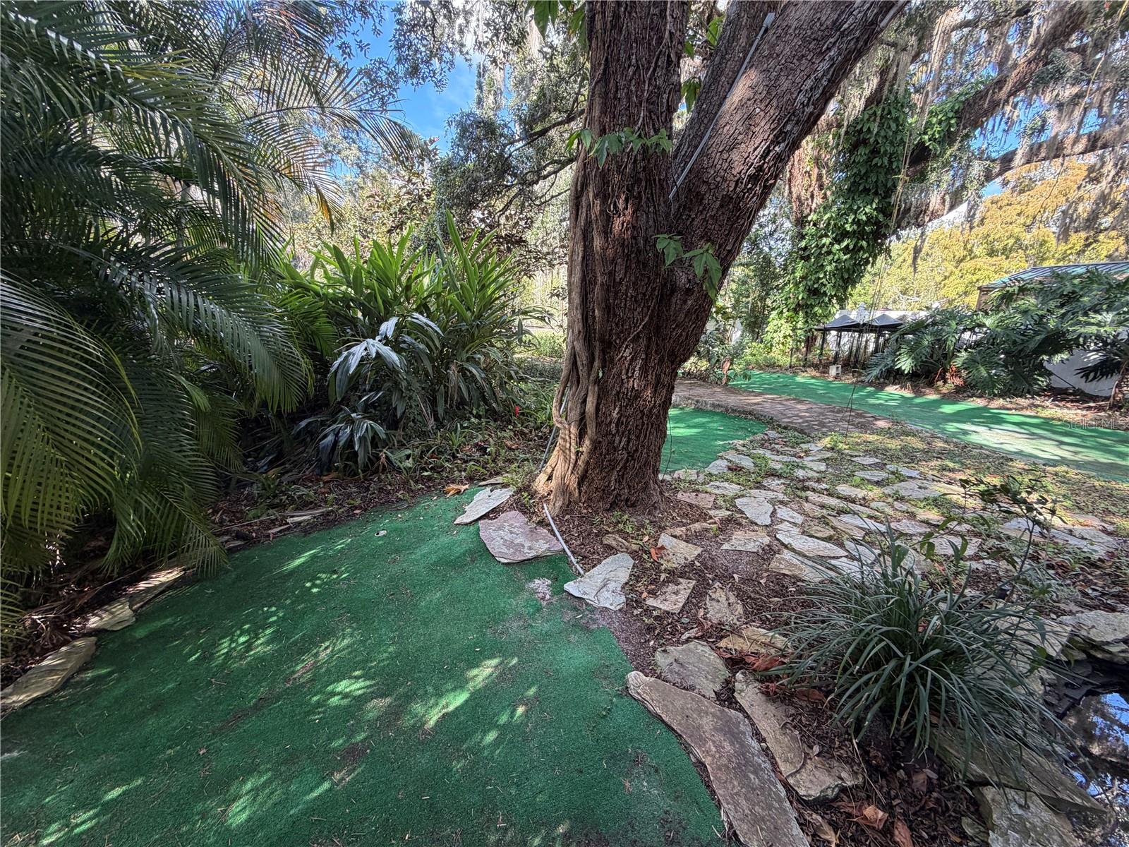 Image 57 of 66 For 11949 Riverhills Drive