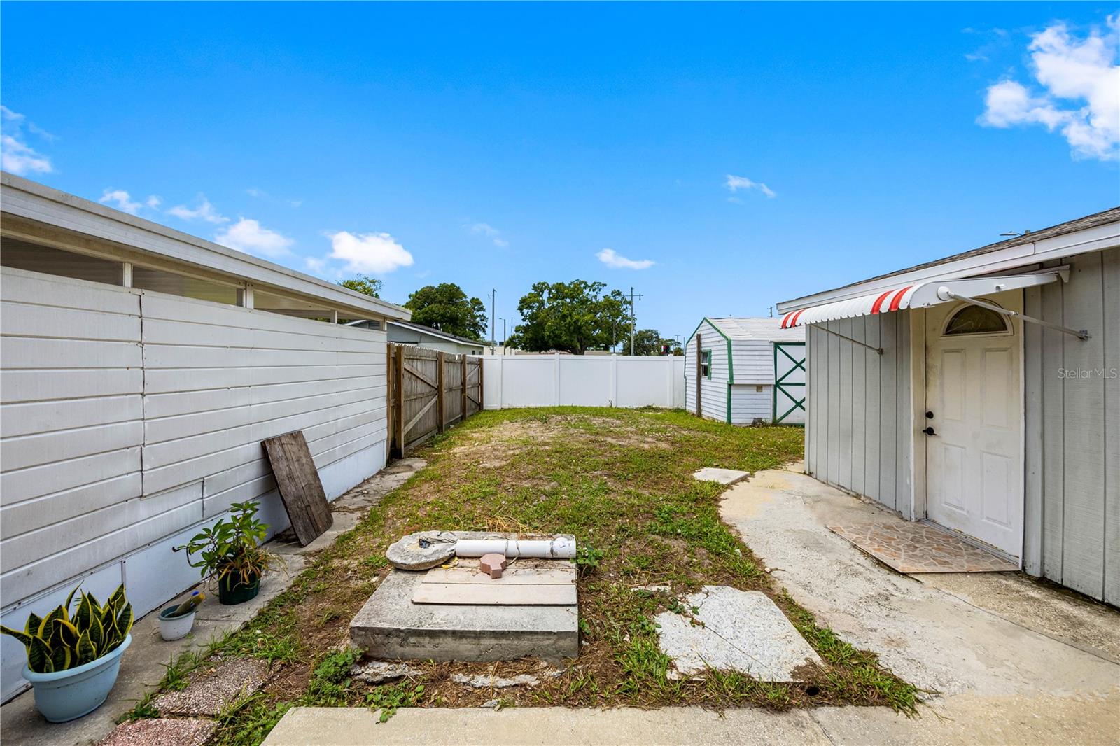 Image 13 of 40 For 4127 Comanche Avenue