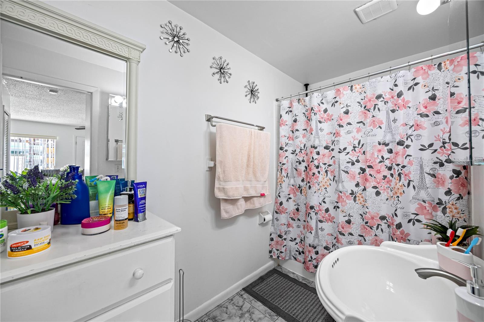 Image 14 of 40 For 4127 Comanche Avenue