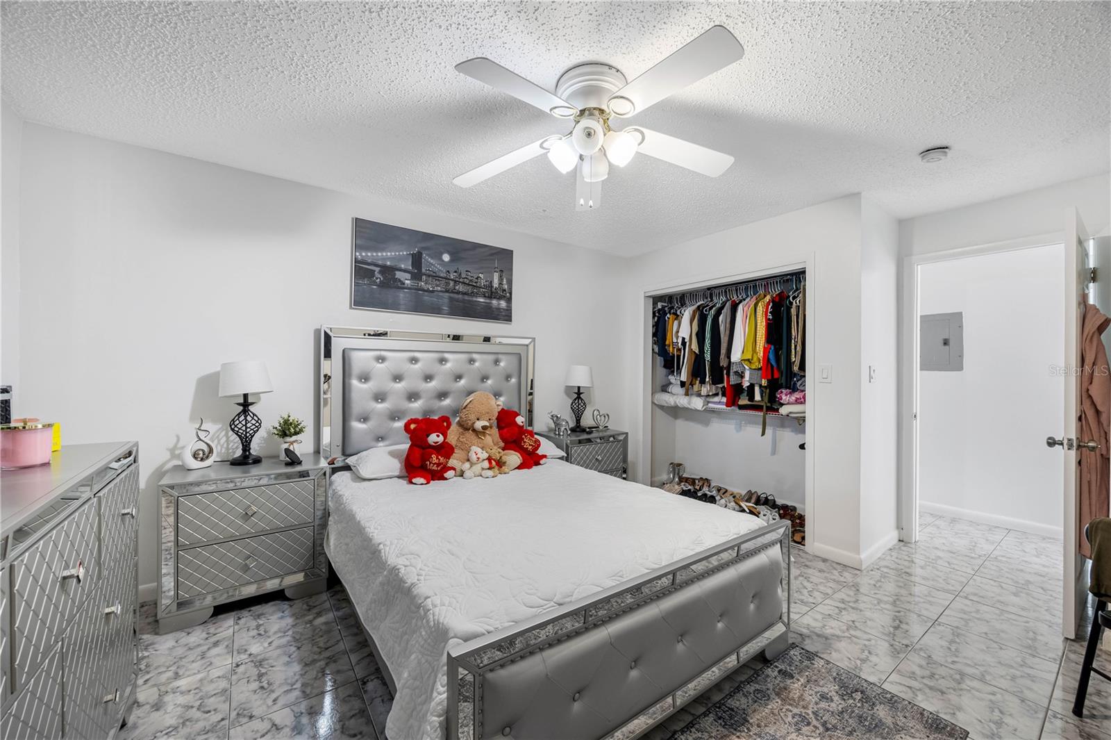 Image 15 of 40 For 4127 Comanche Avenue