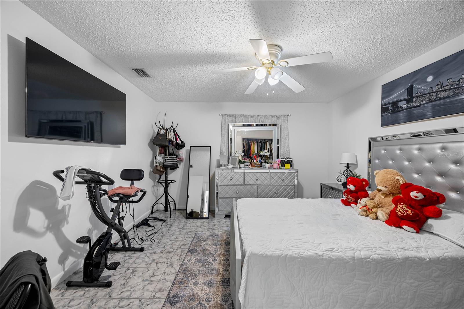 Image 17 of 40 For 4127 Comanche Avenue