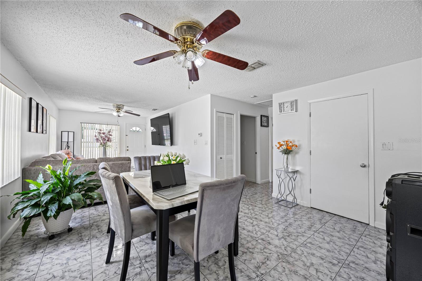 Image 18 of 40 For 4127 Comanche Avenue