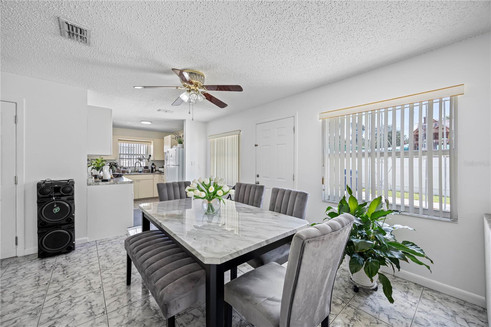 Image 22 of 40 For 4127 Comanche Avenue
