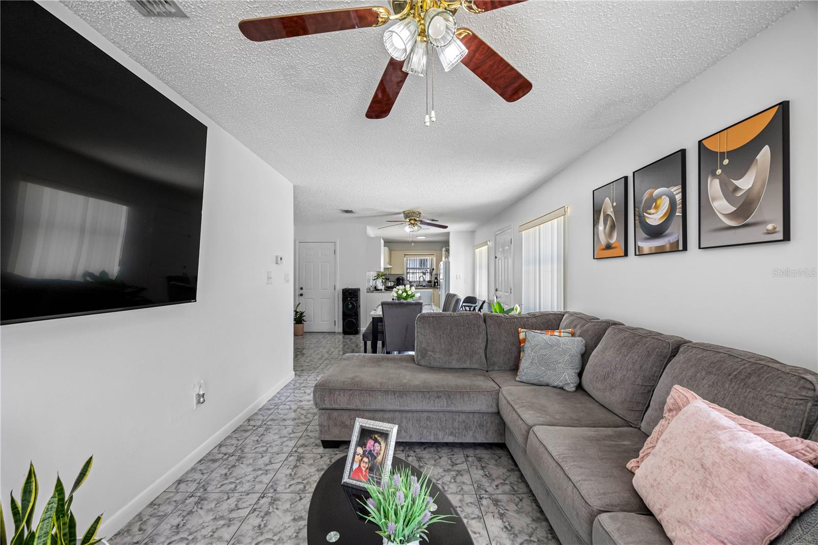 Image 23 of 40 For 4127 Comanche Avenue