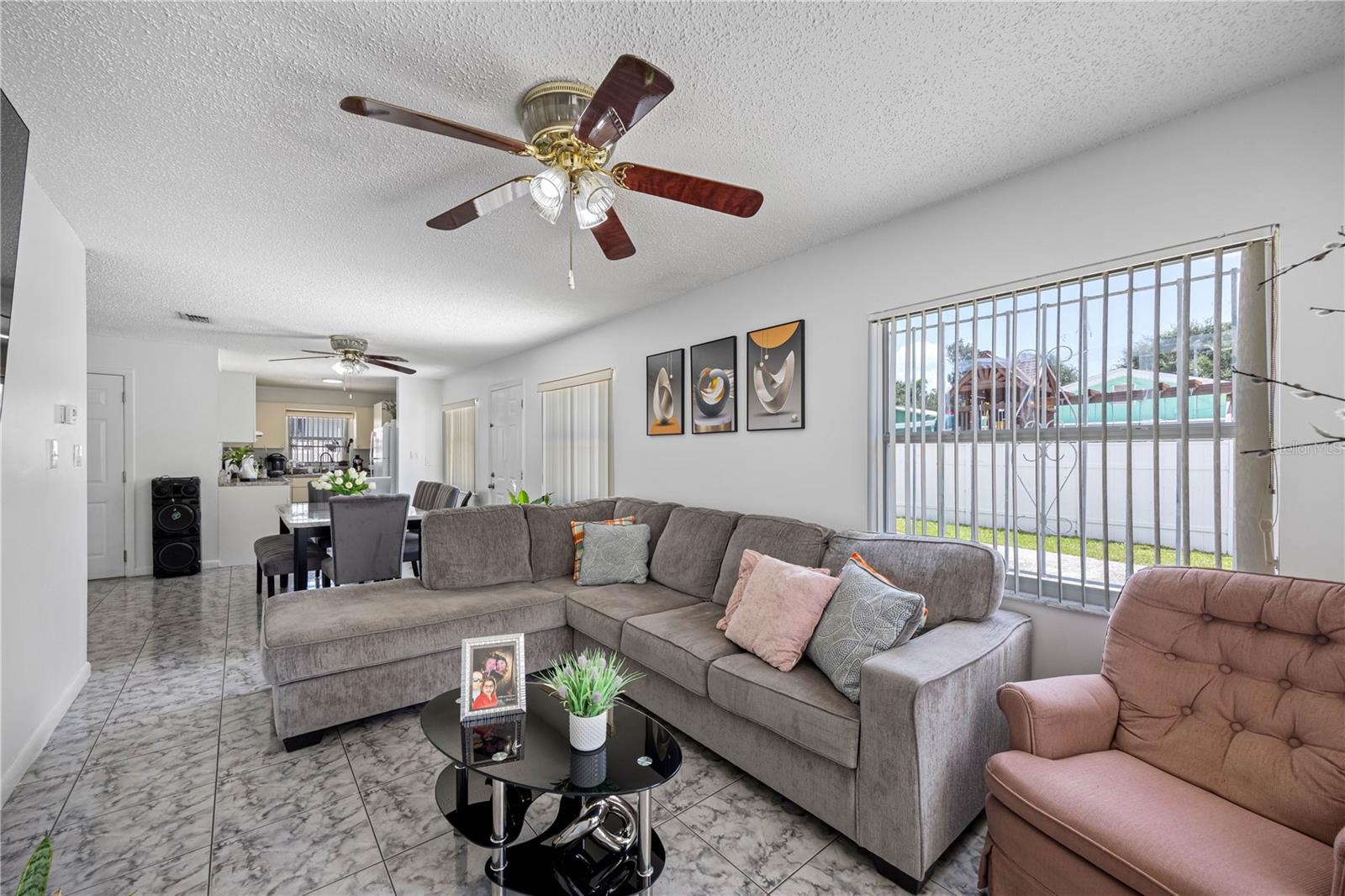 Image 24 of 40 For 4127 Comanche Avenue