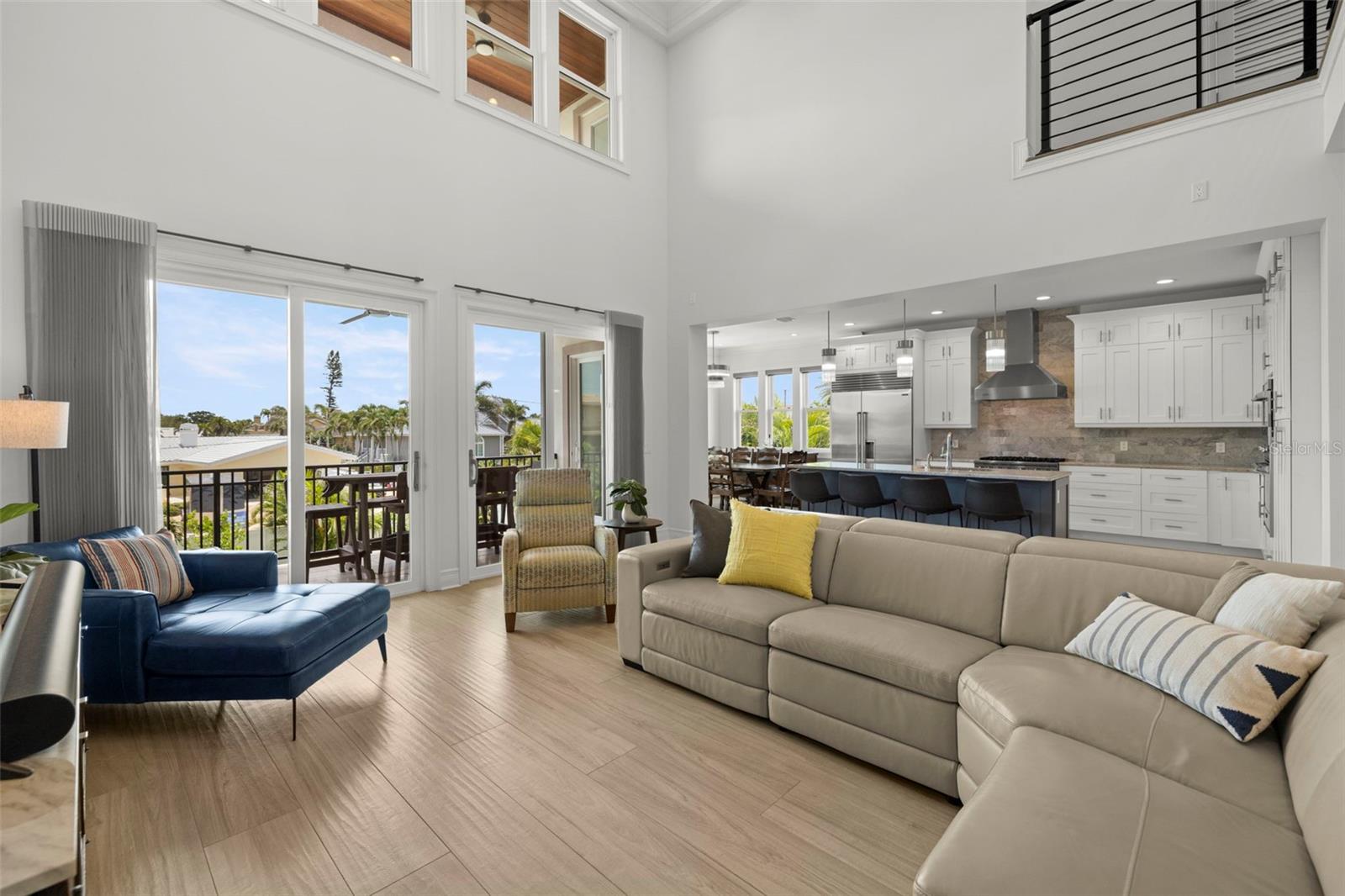 Image 10 of 51 For 3141 Hibiscus Drive W