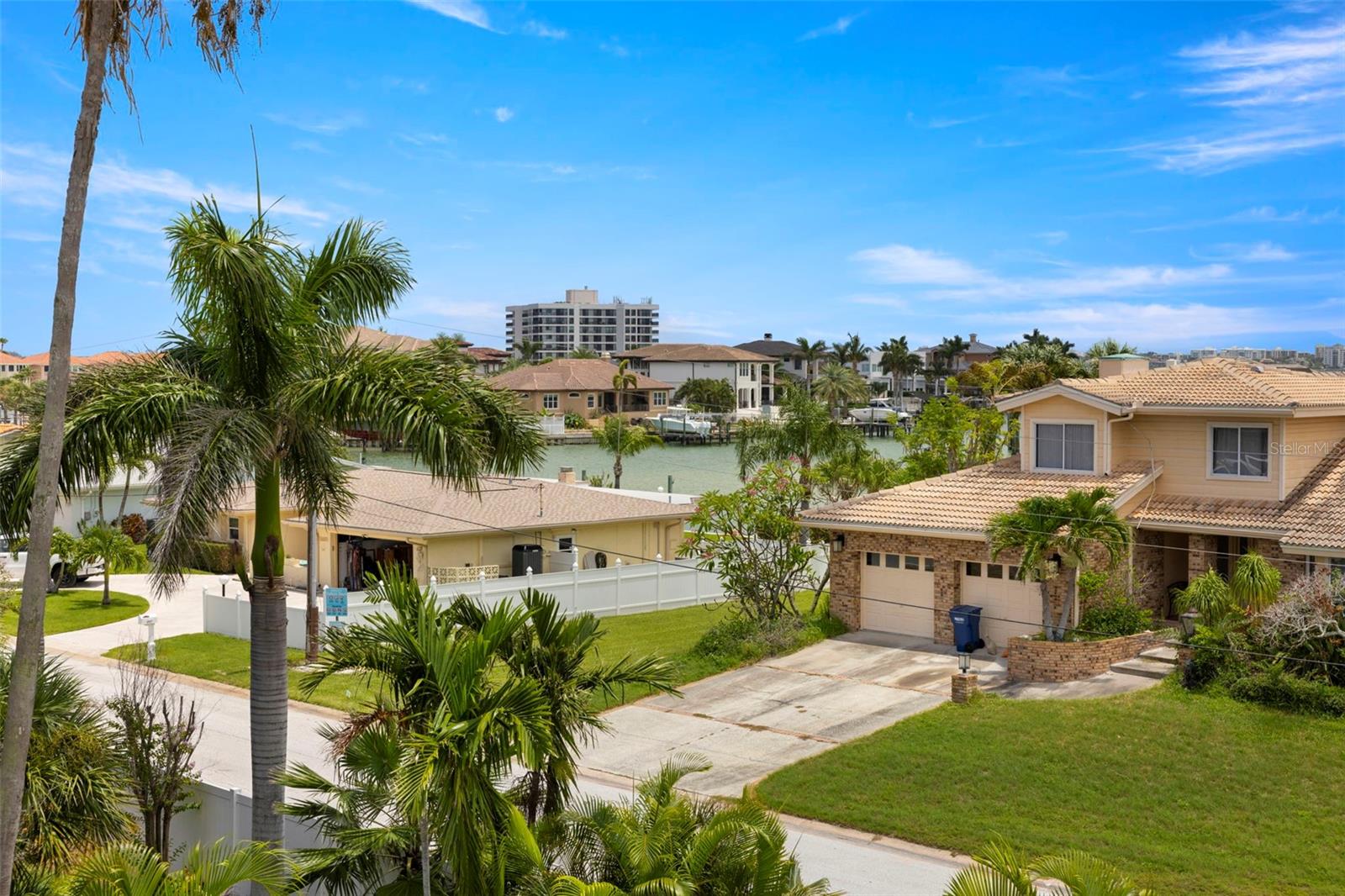 Image 37 of 51 For 3141 Hibiscus Drive W
