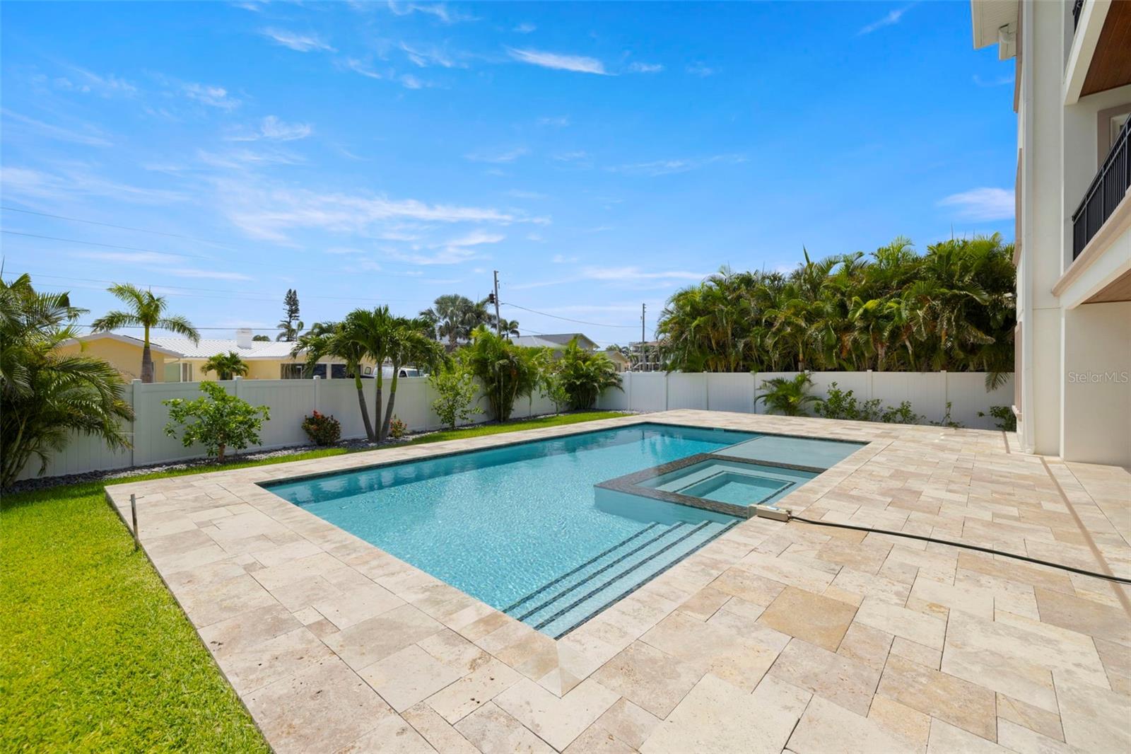 Image 39 of 51 For 3141 Hibiscus Drive W