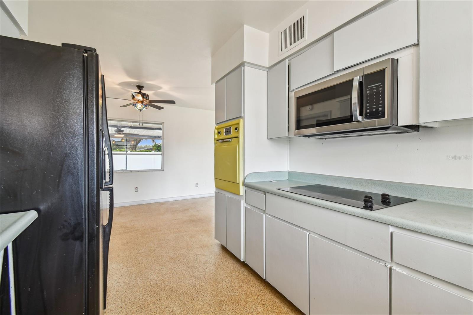 Image 19 of 64 For 1561 Bass Boulevard