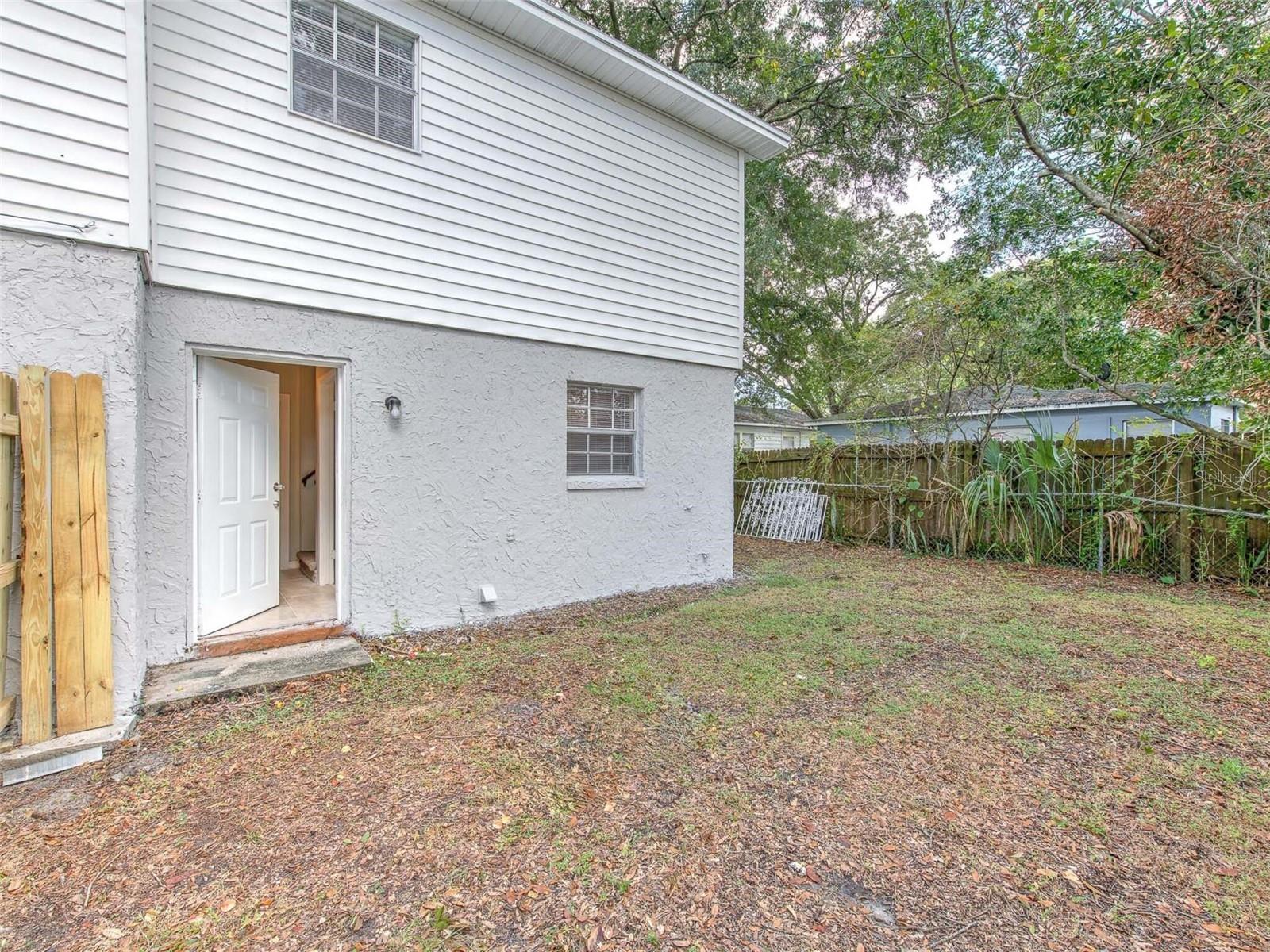 Image 7 of 40 For 3514 Sarah Street