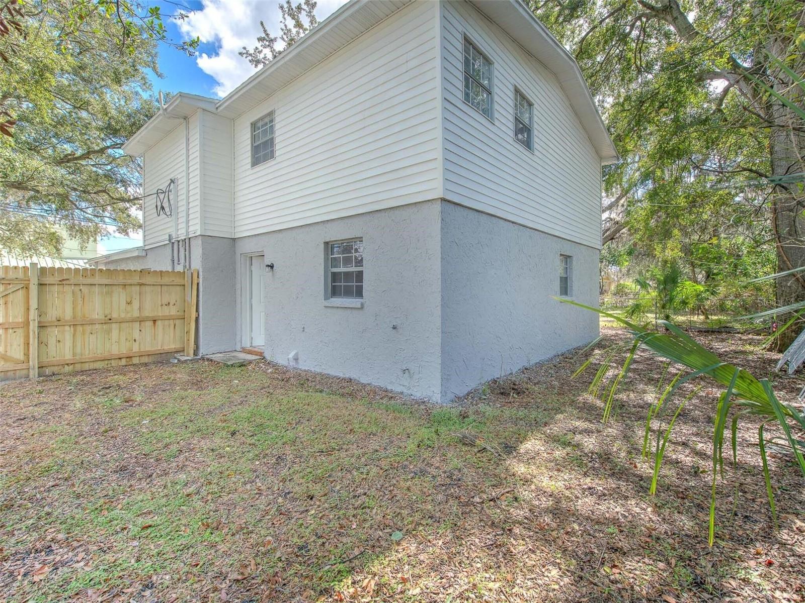 Image 8 of 40 For 3514 Sarah Street