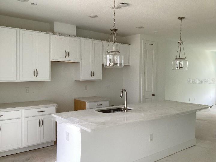 Image 15 of 36 For 15453 Hamlin Park Drive