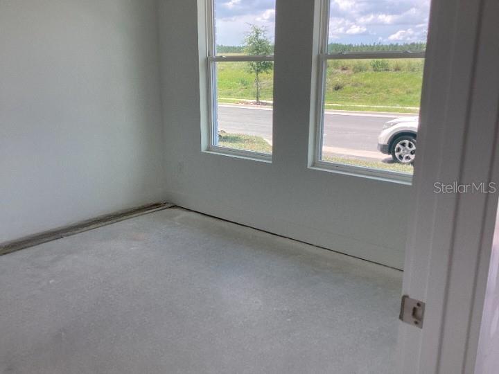 Image 21 of 36 For 15453 Hamlin Park Drive