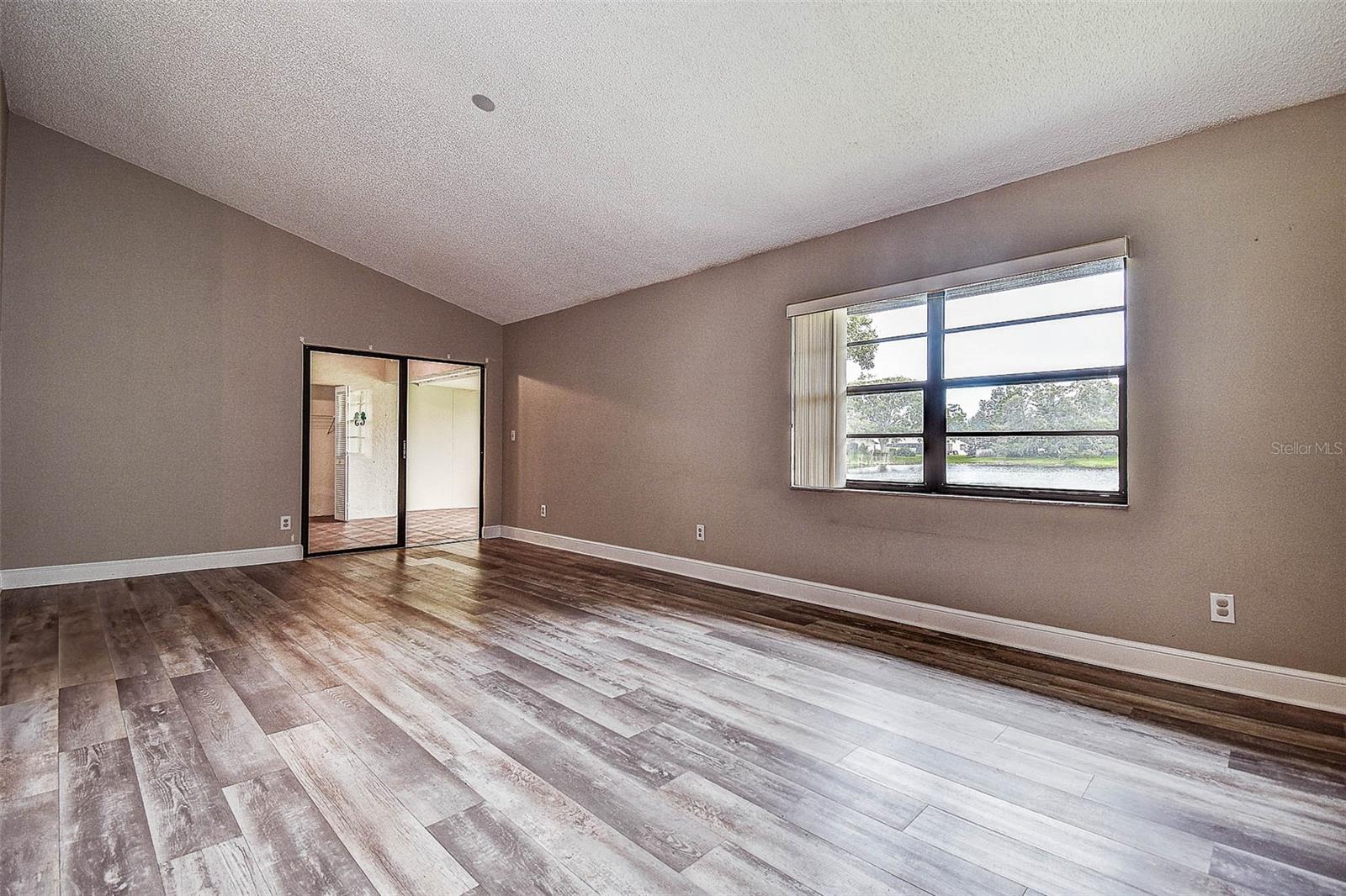 Image 21 of 38 For 9915 Lake Seminole Drive W